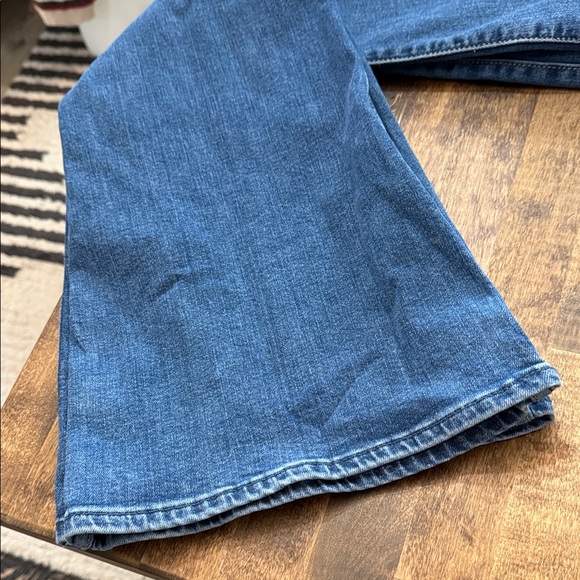 ABERCROMBIE & FITCH The Flare Ultra High Rise Jeans NWT Size 29/8 - Picture 4 of 11